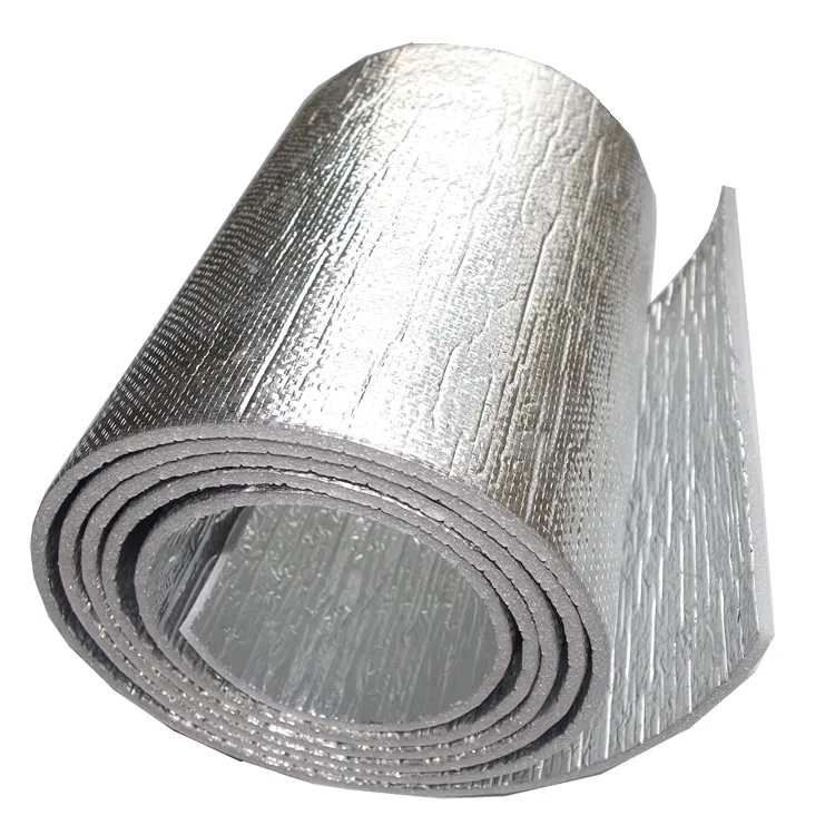 Materiale isolante termico in schiuma XPE/barriera radiante XPE foglio di alluminio ad alta riflessione isolamento del tetto a bolle di alluminio 0.032w/mk