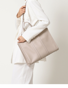 Sac fourre-tout en <span class=keywords><strong>cuir</strong></span> végétalien avec cordon de serrage Sac à main personnalisé pour femmes Sac à main de loisirs de haute qualité Grand sac à main <span class=keywords><strong>beige</strong></span> de luxe en PU souple avec logo - Product Image 6