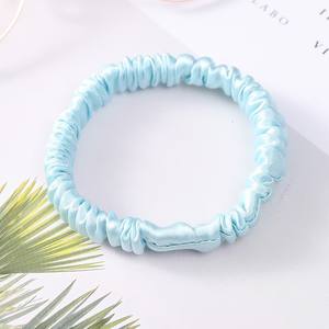 मिनिमलिस्ट स्टाइल सिल्कवर्म फाइन स्क्रंचीज़ रियल सिल्क होम स्क्रंचीज़ - Product Image 5