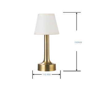 Lampe de table LED RGB moderne rechargeable portable à commande tactile en aluminium CRI 90 Température de couleur 2700K-6000K Dimmable 50000 heures - Product Image 1