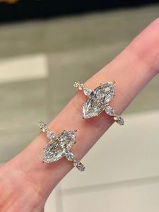 Xinfly 18K Solid Gold Marquise Cut Engagement <b>Ring</b> 2.0ct IGI Lab Grown Diamond Popular Design <b>Fine</b> <b>Rings</b> - Product Image 2