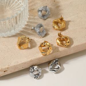 Pendientes de Acero Inoxidable 316L al por Mayor con Diseño Irregular de Geometría Sagrada y Acabado Mate Liso - Product Image 4