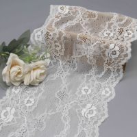 Ruban en dentelle florale extensible française blanche douce à la vente chaude pour voiles de mariée, robes, lingerie, mariage