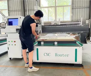 Máquina cortadora de madera CNC de 18000W, máquina de carpintería en herramientas y equipos de carpintería