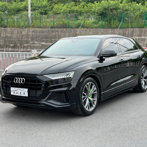 <span class=keywords><strong>Audi</strong></span> <span class=keywords><strong>Q8</strong></span> 2022 55 TFSI Luxury Sport Edition 5 porte 5 posti <span class=keywords><strong>SUV</strong></span> - Product Image 1