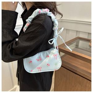 Bolso de Mano I-0530 de Fábrica con Estampado Floral, Bolso de Hombro para Mujer, Moderno y Bonito, Bolso Plegado Mini para Mujer - Product Image 5