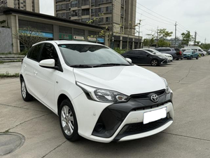 <span class=keywords><strong>Toyota</strong></span> <span class=keywords><strong>YARIS</strong></span> L <span class=keywords><strong>2017</strong></span> 1.5E CVT Sport Edition Essence Hatchback d'occasion en bon état – Voiture compacte fiable <span class=keywords><strong>à</strong></span> <span class=keywords><strong>vendre</strong></span> - Product Image 3