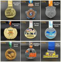 Trophées et médailles en plexiglas personnalisés Produits de sport Présentoir Éducation Badminton Coupe de football Médailles et trophées de football