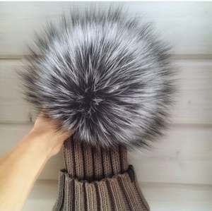 Pompones grandes de piel de mapache <span class=keywords><strong>real</strong></span> con lazo elástico para joyería de sombrero - Product Image 1
