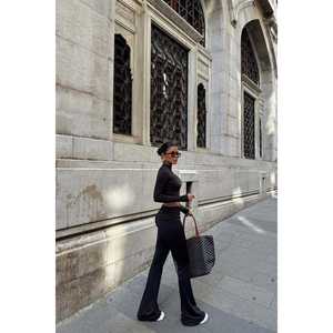 Costume pantalon en satin noir formel et décontracté avec décoration boutonnée pour femmes de bureau - Product Image 2