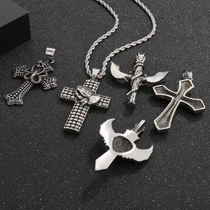 Collana con Ciondolo in Acciaio Inossidabile all'Ingrosso, Design Vintage di Moda con <span class=keywords><strong>Testa</strong></span> di Leone Alata, Fiore di Rosa e <span class=keywords><strong>Croce</strong></span> Alata, da Regalo - Product Image 1