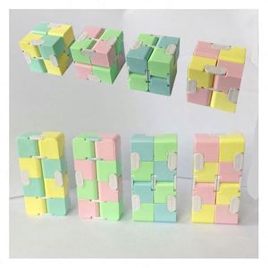 Cube infini en métal et plastique de qualité supérieure, TOYSRUNNER, certifié CE, pour adultes et enfants, outils sensoriels anti-stress - Product Image 1