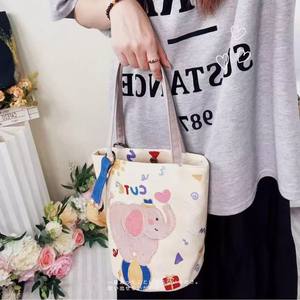 Sac seau Oxford haut de gamme pour le quotidien, élégant et mignon, avec motif lettres exquises, porté main, épaule ou croisé, fermeture éclair - Product Image 4