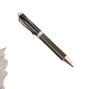 Set de Regalo Ejecutivo: Llavero Metálico Premium y Accesorios para Auto - Regalos Corporativos y de Cumpleaños Perfectos - Product Image 3