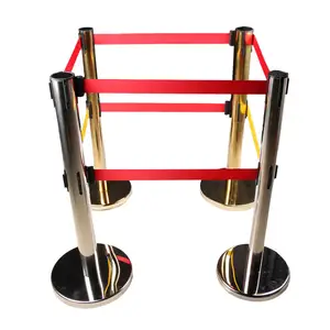 Black Retractable Barrier Posts Crowd Control Barrier Guidance Stanchion For Restaurant Hotel