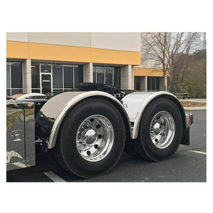 PINOMETAL 80'' Garde-boue lisse en acier inoxydable pour camion à essieu simple avec bord roulé - Product Image 1