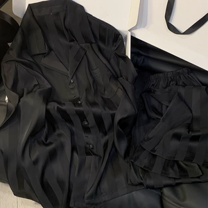 Pakaian Tidur Wanita Kustom Piyama Lembut Bergaris Mewah Set Piyama Sutra Satin Wanita - Product Image 3