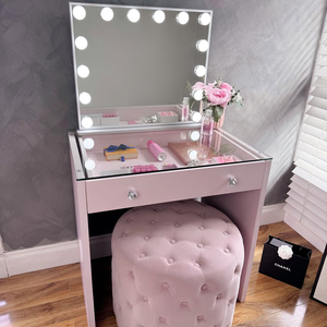 Table de toilette rose <span class=keywords><strong>avec</strong></span> miroir à ampoules LED, plateau en verre, boutons en cristal, bureau de maquillage, ensemble de <span class=keywords><strong>chambre</strong></span> moderne et glamour <span class=keywords><strong>avec</strong></span> tabouret en velours capitonné - Product Image 1