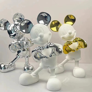 Scultura <span class=keywords><strong>di</strong></span> <span class=keywords><strong>Topolino</strong></span> e Minnie Dipinta a Mano in Resina, Modello Cuore d'Amore, Ornamento Lucido per Arredamento Casa, <span class=keywords><strong>Topolino</strong></span> Cartoon per Arte - Product Image 1