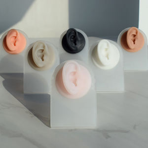 Neuspiercing siliconenmodel met displaystandaard, te gebruiken voor neuspiercing oefening, body piercing sieraden groothandel - Product Image 2