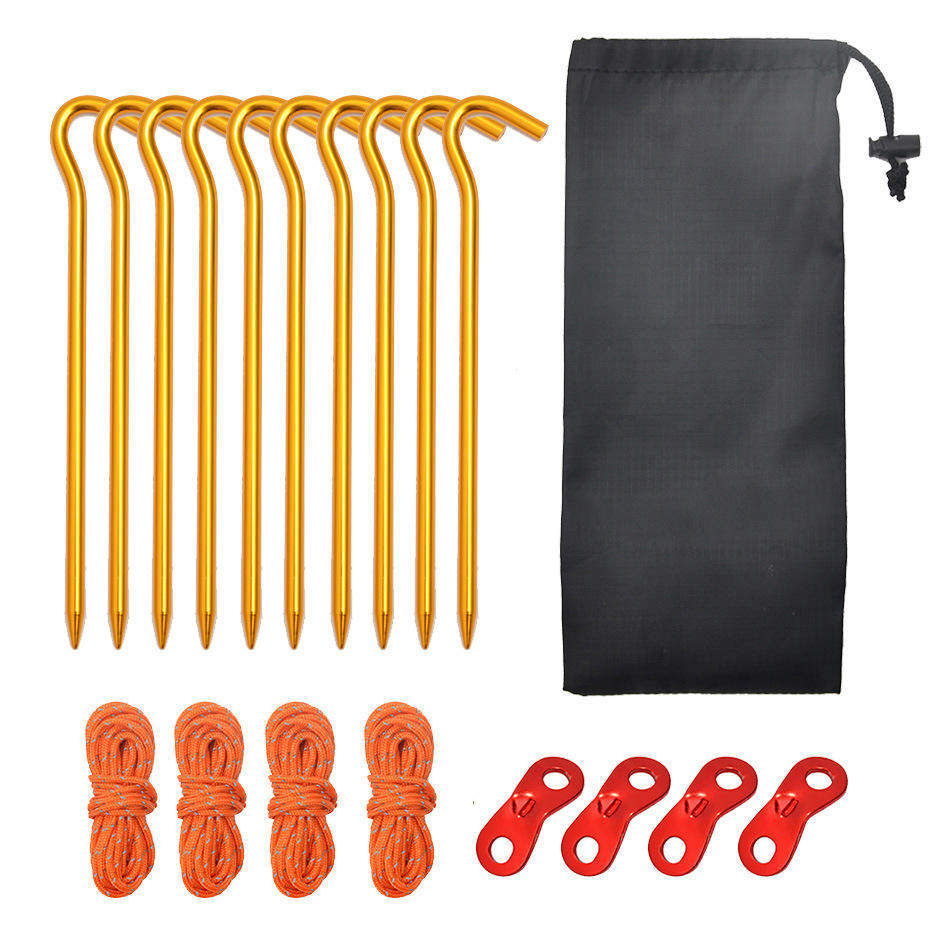 10 clous noirs, 1 sac, 4 cordes, 4 doubles paupières