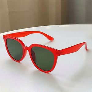 Vente en gros de lunettes de soleil personnalisées à la mode pour femmes, lunettes de soleil œil de chat rouge orange, petite monture ronde pour femmes - Product Image 2