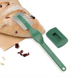 <span class=keywords><strong>Pane</strong></span> Cutter Gadget Da Cucina Manico In Plastica ABS Accessorio di Cottura Stile Europeo Arco Brindisi Coltello <span class=keywords><strong>Pane</strong></span> Francese Lame - Product Image 6