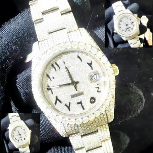 Reloj con Correa de Acero Inoxidable y Diseño Hip Hop de Lujo, Reloj de Diamantes Moissanite Premium para Hombre, Totalmente Cubierto de Diamantes - Product Image 1