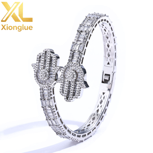 Bracelet Fatima en argent S925 de style hip-hop de luxe pour unisexe, à porter au quotidien et pour les fêtes. Ensemble serti de pierres en moissanite. - Product Image 3