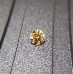 Diamant de laboratoire CVD de qualité supérieure, jaune brillant, 1,5 carat, rond, jaune SI1, certifié IGI, triple excellente, pour la fabrication de bijoux fins - Product Image 2