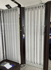 Versión clínica médica UV fototerapia lámpara de vitiligo terapia de luz Kernel PUVA prosiasis máquina 365nm 311nm banda estrecha - Product Image 2