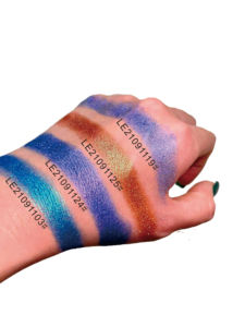 Palette de fards <span class=keywords><strong>à</strong></span> paupières scintillants <span class=keywords><strong>à</strong></span> label privé, poudre, logo personnalisé, imperméable, longue tenue, effet caméléon, maquillage pour les yeux - Product Image 4