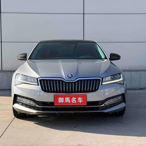 Skoda Superb TSI280 DSG Comfort Edition Euro VI 2021, conduite à gauche, 60 000 km, extérieur gris, 5 places, freins à disque avant, véhicule d'occasion - Product Image 1