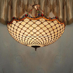 Lámpara Colgante de Vitral Tiffany de Estilo Retro Hecha a Mano, Diseño Europeo de 32'', Fuente de Luz LED, Hierro, para Hotel o Villa - Product Image 2