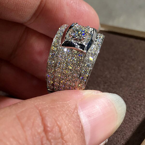 Anello in Stile Futuristico per Donne, Accessorio Minimalista alla Moda per Uso Quotidiano - Product Image 2