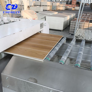 Revêtement de sol SPC à bas <span class=keywords><strong>prix</strong></span> 6 mm/0,4 ignifuge en chevrons 128*645 mm pour l'aéroport, l'hôtel et l'appartement, utilisation intérieure avec design 3D - Product Image 1