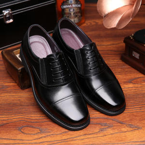 Chaussures de bureau pour hommes en cuir véritable de luxe, respirantes, élégantes, à bout pointu, avec semelle en caoutchouc, motif grain de bois, pour l'hiver - Product Image 4