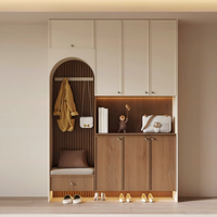 Meuble à chaussures modulaire pratique et personnalisable avec unités extensibles pour l'entrée de la maison, idéal pour les familles en croissance et l'agrandissement continu du stock de chaussures