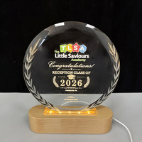 Plaque en cristal ronde personnalisée, trophée en cristal avec base lumineuse en bois MH-LJ0990