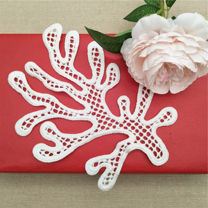 Colliers en voile brodé guipure water-grass avec col en dentelle pour sacs à vêtements et décoration de chaussures - Product Image 5