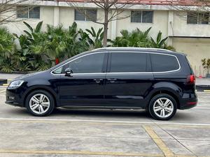 Volkswagen <span class=keywords><strong>Sharan</strong></span> <span class=keywords><strong>2018</strong></span> 380TSI, MPV con Tracción Delantera, Puertas Laterales Deslizantes Dobles, Asientos Traseros Plegables, Bajo Consumo de Combustible, Vehículo Familiar Estable - Product Image 2