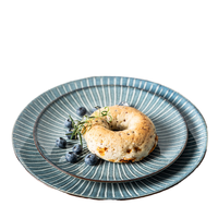 Assiette en céramique classique créative en porcelaine Assiette à petit déjeuner japonaise vintage pour une utilisation en fête Vaisselle de table simple et soignée