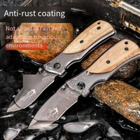 Couteau pliant portable en acier inoxydable de haute qualité, mini-outil de survie extérieur avec une dureté et une acuité élevées pour le camping