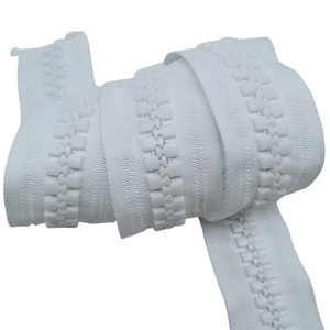 Custom Length #20 <strong>Heavy</strong>-<strong>Duty</strong> Metal <strong>Zipper</strong> with Big Teeth Sustainable Resin Material <strong>for</strong> <strong>Tents</strong> Garments Bags and Shoes