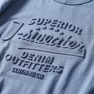 Camiseta FLOWORA Atomic para Hombre con Logotipo en Relieve, Diseño Casual con Letras en la Parte Delantera, Opciones Multicolor - Product Image 3