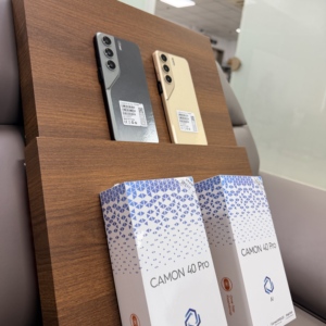 Gran Oferta: Camon 40 Versión Global, Teléfonos Inteligentes Android 5G Desbloqueados, Celulares con Doble SIM, Desbloqueados Globalmente - Product Image 1