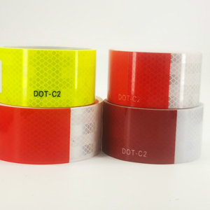 Pita Reflektif DOT C2 Kustom 2 Lapis Perekat Diri Tahan Air Ramah Lingkungan Tahan UV Reflektor Keselamatan Peringatan Kuat Merah Retro - Product Image 2