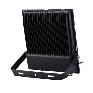 <span class=keywords><strong>Projecteur</strong></span> LED extérieur économique 150W, <span class=keywords><strong>double</strong></span> tête 240 degrés, capteur de mouvement PIR 30W, certifié CE RoHS, IP65, avec driver 20W - Product Image 4