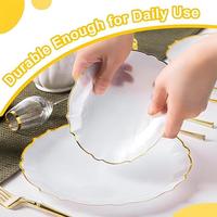 Assiettes en plastique personnalisées, base translucide colorée avec bord doré pour mariages, traiteur, événements, vaisselle jetable élégante