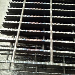 Grille en acier galvanisé antidérapante et anticorrosion pour usage industriel dans la décoration d'appartements et de villas - Product Image 4